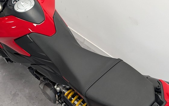 Neufahrzeug Ducati Hypermotard V2 - Bild 7
