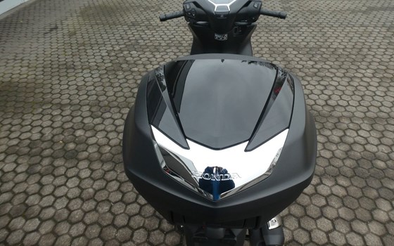 Gebrauchtmotorrad Honda SH125i - Bild 9