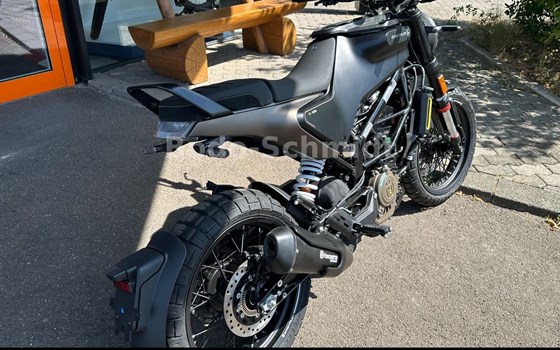 Neufahrzeug Husqvarna Svartpilen 125 - Bild 10