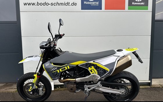 Gebrauchtmotorrad Husqvarna 701 Supermoto - Bild 2