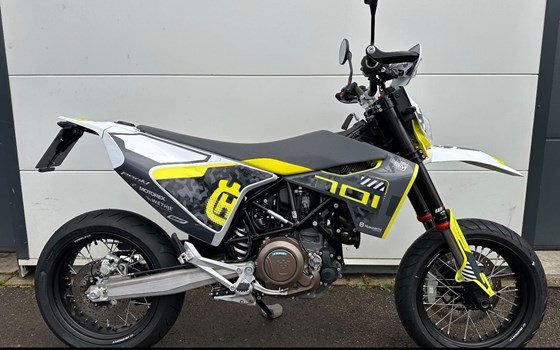 Gebrauchtmotorrad Husqvarna 701 Supermoto - Bild 3