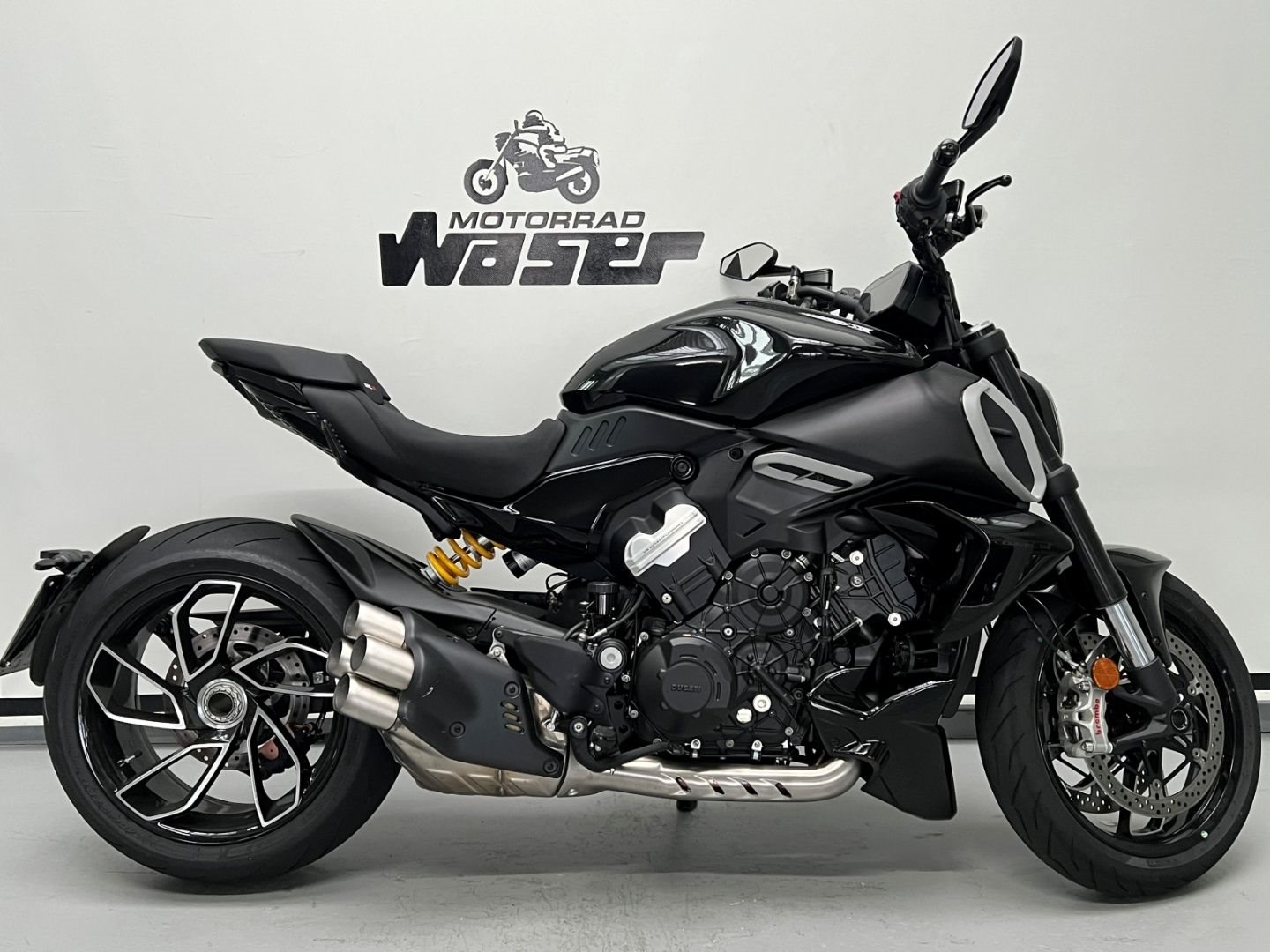 Ducati Diavel V4