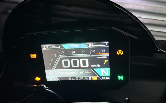 Gebrauchtmotorrad Aprilia Tuono V4 1100 Factory - Bild 2