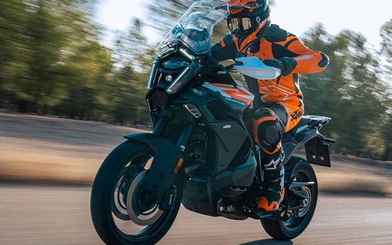 Neufahrzeug KTM 1390 Super Adventure S EVO - Bild 8
