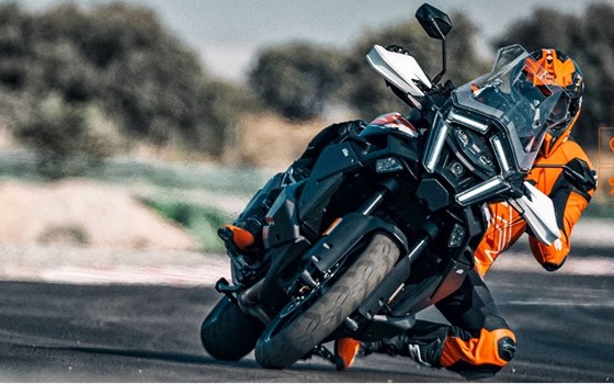 Neufahrzeug KTM 1390 Super Adventure S EVO - Bild 9