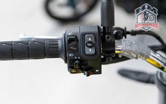 Gebrauchtmotorrad Kawasaki Z900 RS - Bild 8