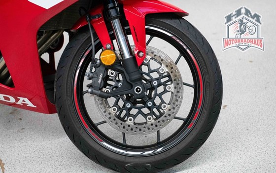 Gebrauchtmotorrad Honda CBR650R E-Clutch - Bild 13