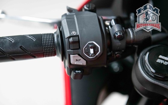 Gebrauchtmotorrad Honda CBR650R E-Clutch - Bild 9