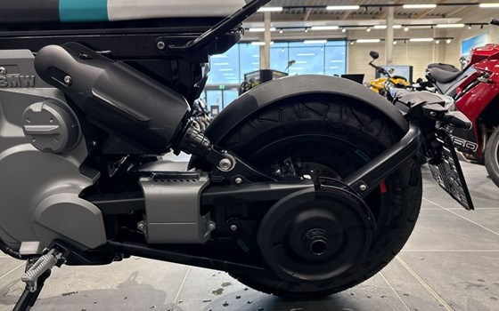 Gebrauchtmotorrad BMW CE 02 4kW - Bild 11