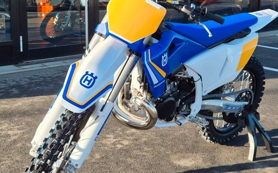 Neufahrzeug Husqvarna TC 300 Heritage - Bild 2