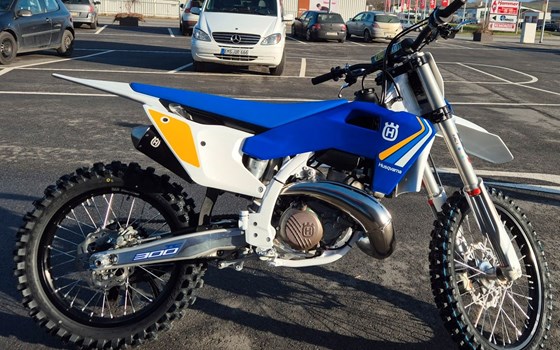 Neufahrzeug Husqvarna TE 300 Heritage - Bild 4