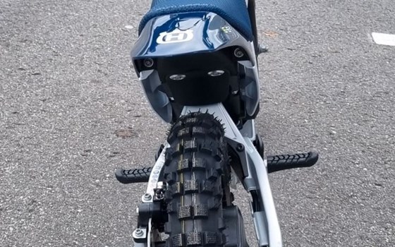 Neufahrzeug Husqvarna EE 2 - Bild 6