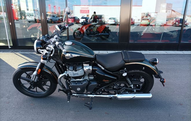 Royal Enfield Super Meteor 650