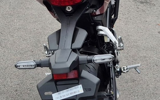 Neufahrzeug Honda CB125R - Bild 8
