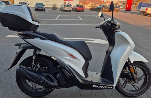 Neumotorrad Honda SH125i