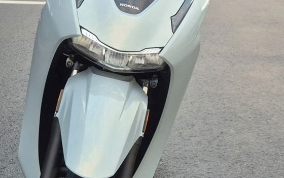 Neufahrzeug Honda SH350i - Bild 3