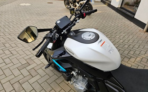 Neufahrzeug CFMOTO 675NK - Bild 10