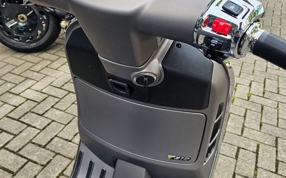 Neufahrzeug Vespa GTS 310 SuperTech - Bild 14