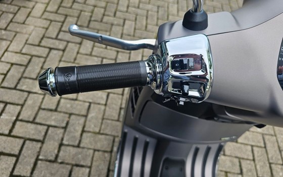 Neufahrzeug Vespa GTS 310 SuperTech - Bild 8