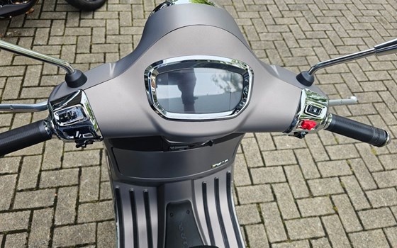 Neufahrzeug Vespa GTS 310 SuperTech - Bild 9
