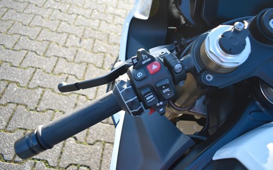 Gebrauchtmotorrad BMW S 1000 RR - Bild 10
