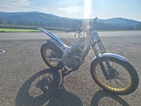 Gebrauchtmotorrad Honda Montesa COTA 4RT 260 nur 2,6 Betriebsstunden