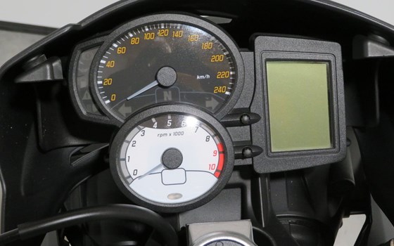 Gebrauchtmotorrad BMW F 800 R - Bild 9