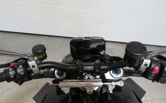 Gebrauchtmotorrad Ducati Streetfighter V4 SP2 - Bild 9