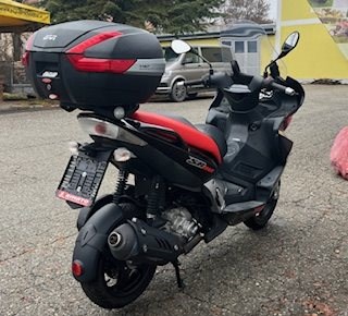 Gebrauchtmotorrad Aprilia SR-Max 300ie - Bild 3