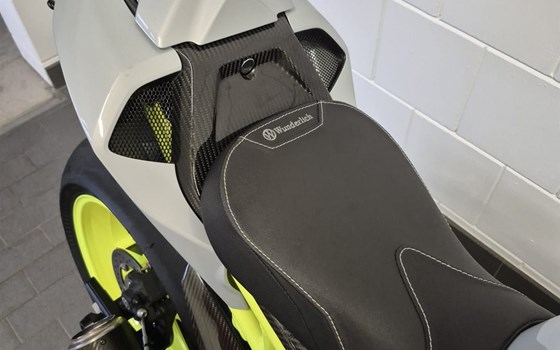 Gebrauchtmotorrad BMW S 1000 RR - Bild 9