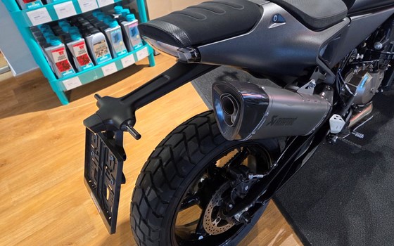 Gebrauchtmotorrad Husqvarna Svartpilen 801 - Bild 4