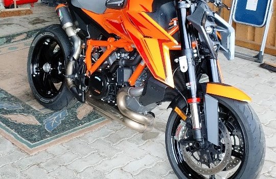 Gebrauchtmotorrad KTM 1390 Super Duke R - Bild 4