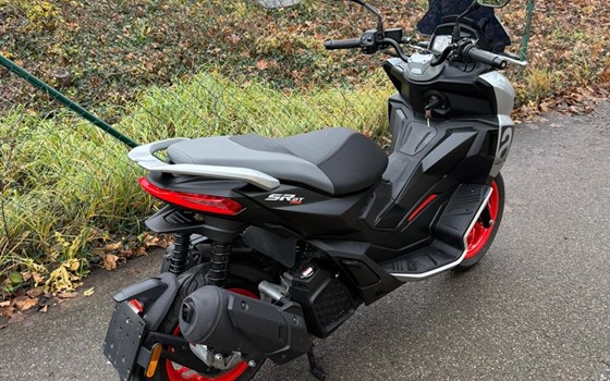 Gebrauchtmotorrad Aprilia SR GT Sport 200 - Bild 2