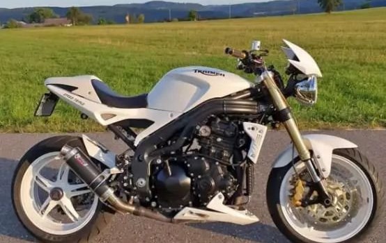 Motorrad Occasion Triumph Speed Triple 1050 - Bild 2