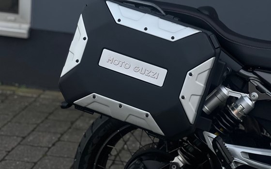 Gebrauchtmotorrad Moto Guzzi V85 TT Travel - Bild 10