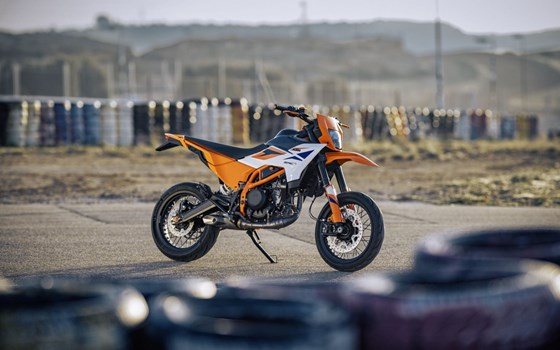 Neufahrzeug KTM 390 SMC R - Bild 6