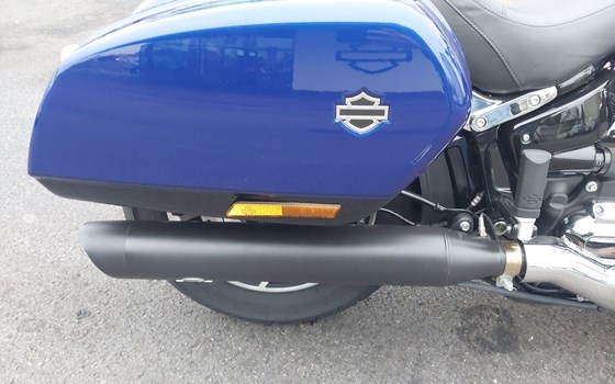 Gebrauchtmotorrad Harley-Davidson Softail Sport Glide FLSB - Bild 11