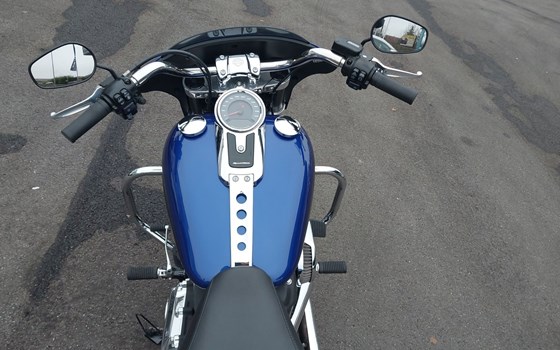 Gebrauchtmotorrad Harley-Davidson Softail Sport Glide FLSB - Bild 13