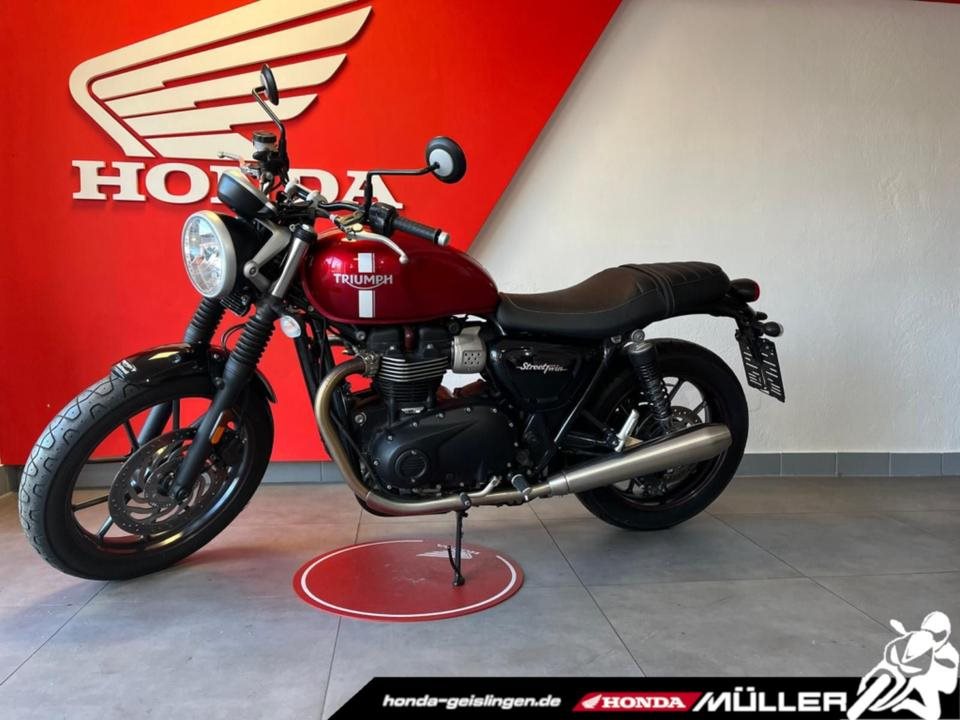 Triumph Street Twin
