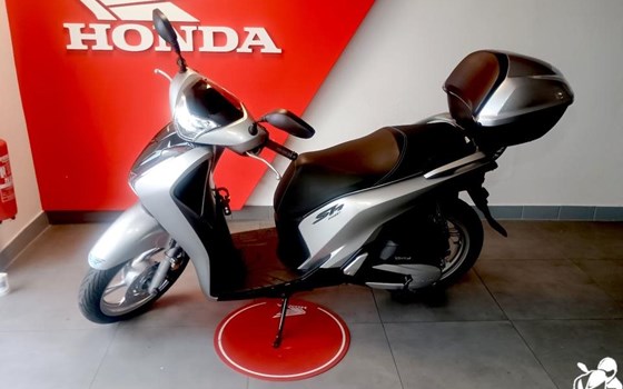 Gebrauchtmotorrad Honda SH150i - Bild 1
