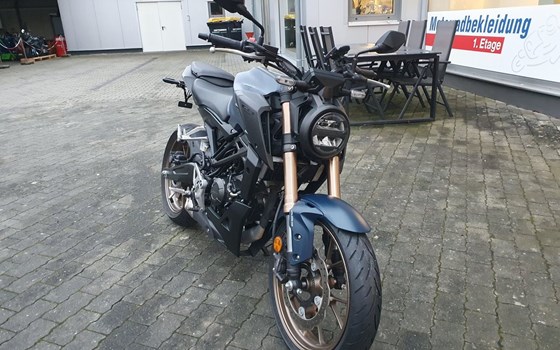 Gebrauchtmotorrad Honda CB125R - Bild 3