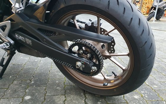 Gebrauchtmotorrad Honda CB125R - Bild 7