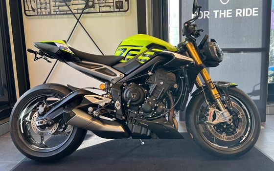 Gebrauchtmotorrad Triumph Street Triple 765 Moto2 Edition - Bild 1