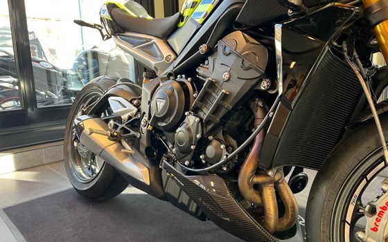 Gebrauchtmotorrad Triumph Street Triple 765 Moto2 Edition - Bild 14