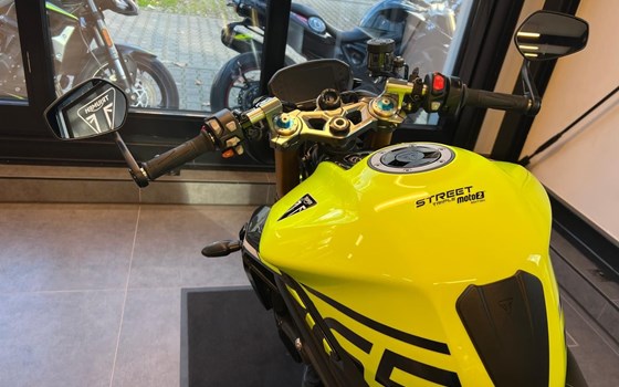 Gebrauchtmotorrad Triumph Street Triple 765 Moto2 Edition - Bild 5