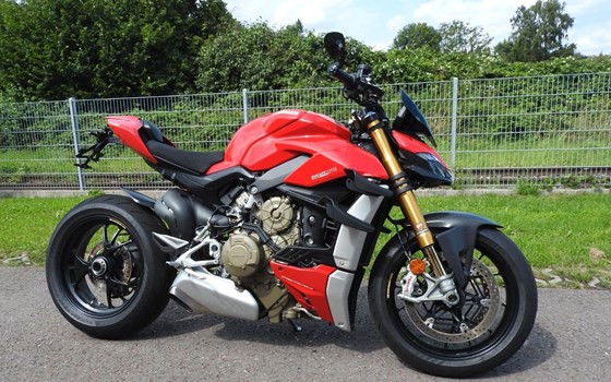 Gebrauchtmotorrad Ducati Streetfighter V4 S - Bild 1