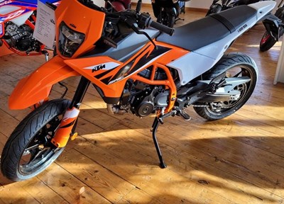 NEUFAHRZEUG KTM 125 SMC R