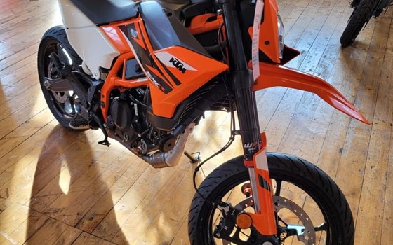 Neufahrzeug KTM 125 SMC R - Bild 2