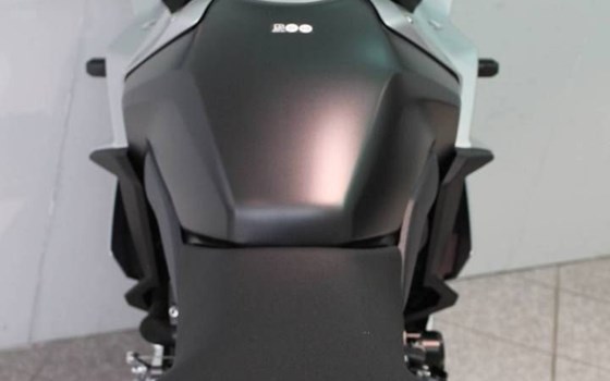 Gebrauchtmotorrad Suzuki GSX-8R - Bild 6