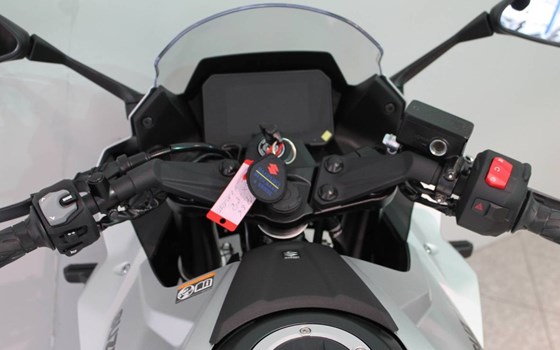 Gebrauchtmotorrad Suzuki GSX-8R - Bild 7
